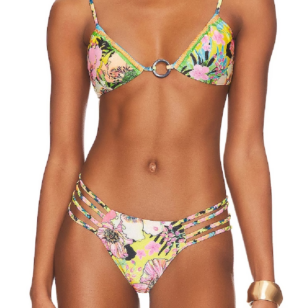 Lake Bikini Top and bottoms Agua Bendita set NEVER WORN